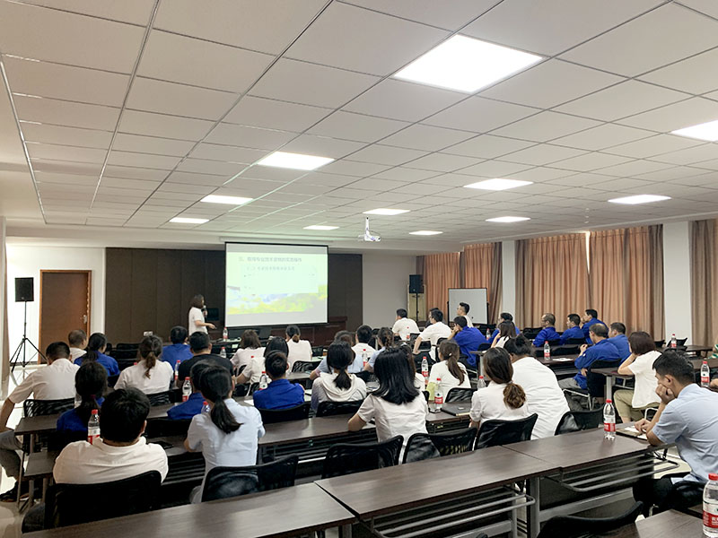 中達特鋼召開2019職稱評審宣貫及培訓會.jpg